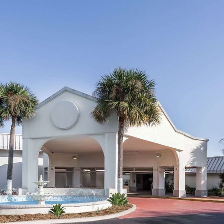 Days Inn By Wyndham St. Petersburg / Tampa Bay Area Pinellas Park Luaran gambar