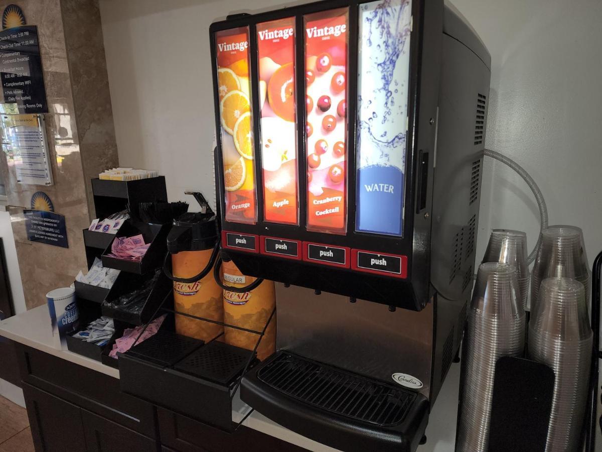 Days Inn By Wyndham St. Petersburg / Tampa Bay Area Pinellas Park Luaran gambar