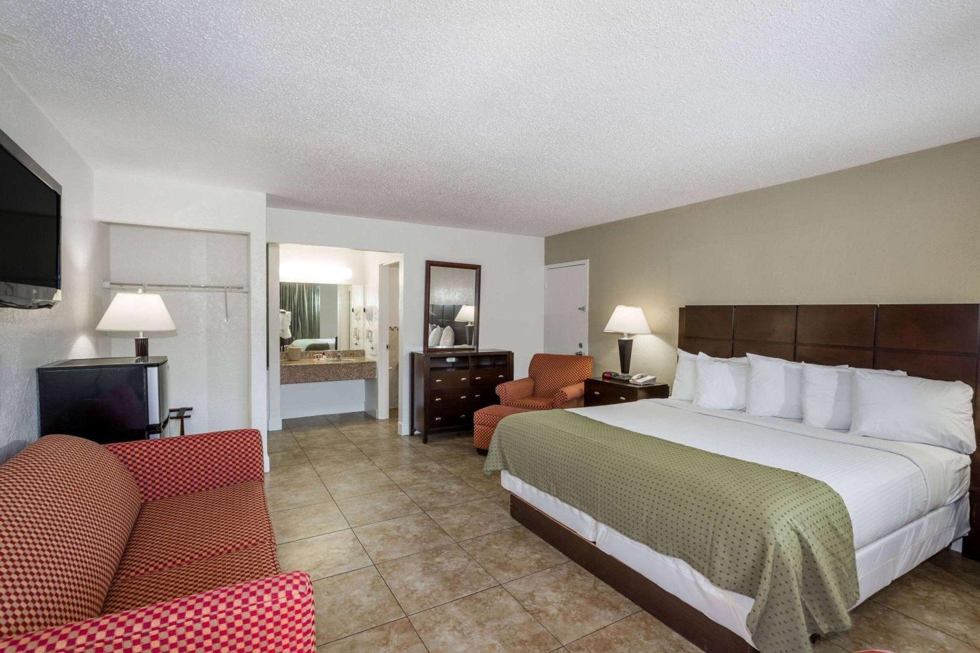 Days Inn By Wyndham St. Petersburg / Tampa Bay Area Pinellas Park Luaran gambar