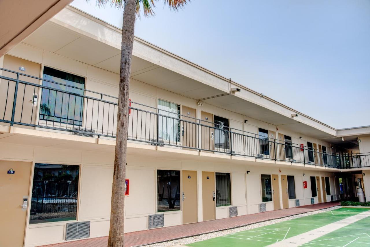 Days Inn By Wyndham St. Petersburg / Tampa Bay Area Pinellas Park Luaran gambar